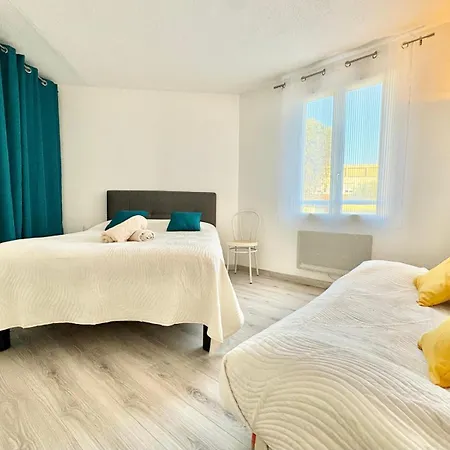 F2 Avec Terrasse Et Parking Prive A Appartement Fréjus