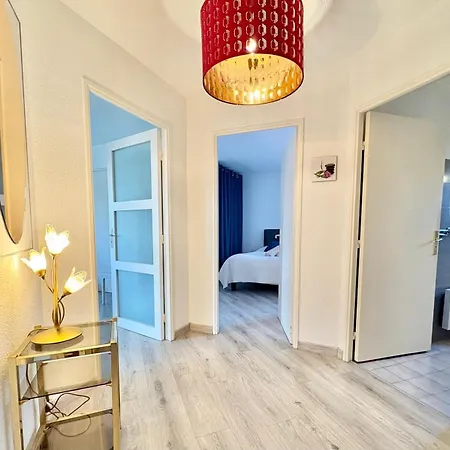 F2 Avec Terrasse Et Parking Prive A Appartement Fréjus